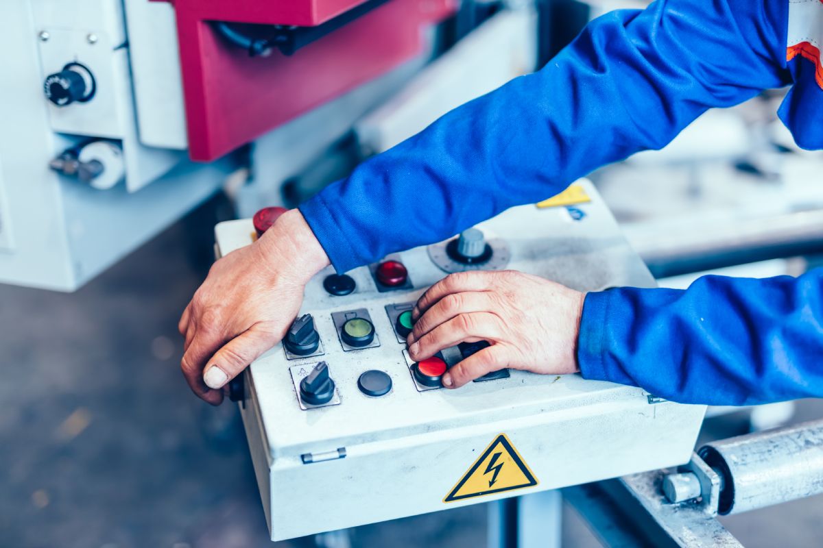 Push Buttons Vs Switches What are the pros and cons?